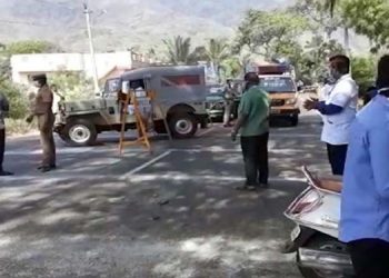 ഒമിക്രോണ്‍ : വാളയാര്‍ അതിര്‍ത്തിയില്‍ കടുത്ത നിയന്ത്രണം ; ബസുകള്‍ സര്‍വ്വീസ് നടത്തില്ല