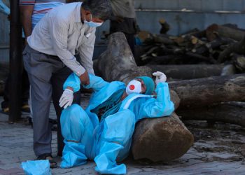 രാജ്യത്തെ പ്രതിദിന കൊവിഡ് കേസുകളില്‍ നേരിയ കുറവ്