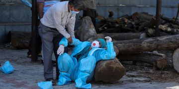 രാജ്യത്തെ പ്രതിദിന കൊവിഡ് കേസുകളില്‍ നേരിയ കുറവ്