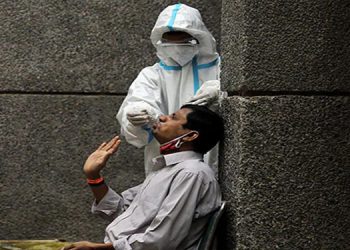 കൊവിഡ് വ്യാപനം രൂക്ഷം ; രാജ്യത്ത് ഒമിക്രോണ്‍ ബാധ രൂക്ഷമാകില്ലെന്ന് വിലയിരുത്തല്‍