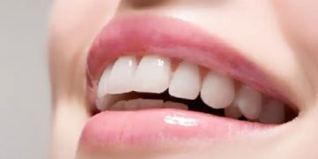 പല്ലിന്റെയും മോണയുടെയും ആരോ​ഗ്യത്തിനായി കഴിക്കാം ഈ പഴങ്ങൾ