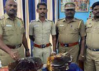 പോലീസിനെ കണ്ടതോടെ പരുങ്ങി ; കാറില്‍ കണ്ടെത്തിയത് മൂന്നരക്കോടിയുടെ തിമിംഗല വിസര്‍ജ്യം ; പിടിയില്‍