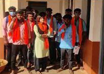 കർണാടകയിൽ വീണ്ടും ഹിജാബ് ധരിക്കുന്നതിന് വിലക്ക് ; 5 വിദ്യാർത്ഥിനികളെ പുറത്താക്കി