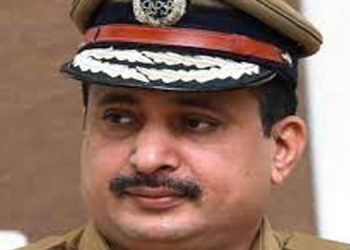 പ്രതി ചേർക്കാൻ വേണ്ട തെളിവില്ല ; ഐജി ലക്ഷ്മണയുടെ സസ്പെൻഷൻ പുനപരിശോധിക്കുന്നു