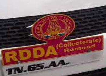 സ്വകാര്യ വാഹനങ്ങളില്‍ സര്‍ക്കാര്‍ ചിഹ്നങ്ങള്‍ ;  കര്‍ശന നടപടിവേണമെന്ന് ഹൈക്കോടതി