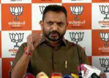 സില്‍വര്‍ലൈന്‍ പദ്ധതിക്കെതിരെ ശക്തമായ സമരത്തിനൊരുങ്ങി ബിജെപി ; സമരക്കാരെ മുഴുവന്‍ ഒപ്പം കൂട്ടുമെന്ന് കെ സുരേന്ദ്രൻ