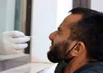 കോവിഡ് മൂന്നാംതരംഗ ഭീഷണി ; പരിശോധന കൂട്ടണമെന്ന് വിദഗ്ധർ