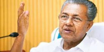 സിൽവർ ലൈൻ വിശദീകരണത്തിനെത്തിയ മുഖ്യമന്ത്രിക്കുനേരെ കരിങ്കൊടി പ്രതിഷേധം