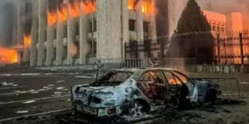 ഇന്ധന വില വർദ്ധനവ് ; കസാഖിസ്ഥാനിൽ പ്രക്ഷോഭത്തിൽ 13 പോലീസുകാരെ ജനക്കൂട്ടം കൊന്നു – രണ്ടു പേരുടെ തല വെട്ടിയെടുത്തു