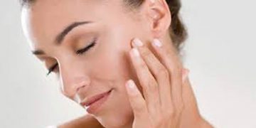 തിളങ്ങുന്ന ചര്‍മ്മത്തിന് വേണം ഈ ഭക്ഷണങ്ങള്‍