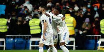 ബാഴ്‌സയ്‌ക്ക് ഗ്രാനാഡയുടെ ഷോക്ക് ; ബെൻസേമ- വിനീഷ്യസ് ഷോയില്‍ റയലിന്‍റെ ഗോള്‍മേളം