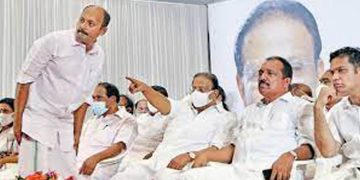 യോഗത്തിനിടെ നേതാക്കള്‍ ഉറങ്ങി ; ശാസന, എഴുന്നേറ്റ് നിര്‍ത്തി മുഖം കഴുകിപ്പിച്ച് സുധാകരന്‍