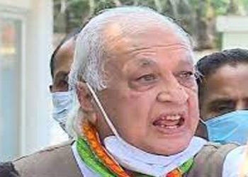 വിസിയുടെ മറുപടി കണ്ട് ഞെട്ടി ; രണ്ടുവരി തെറ്റില്ലാതെ എഴുതാനറിയില്ല ; ലജ്ജാകരമെന്ന്‌ ഗവര്‍ണര്‍