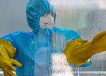 കോവിഡ് മുന്‍കരുതലുകള്‍ മറന്ന് ആശുപത്രികളും