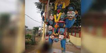 കാളീവിഗ്രഹത്തിൻ്റെ കാൽക്കൽ മനുഷ്യത്തല വെട്ടി സമർപ്പിച്ച നിലയിൽ ; അന്വേഷണം