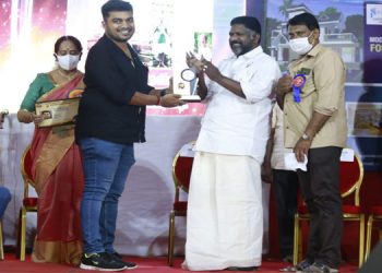 മികച്ച ചലച്ചിത്ര റിപ്പോർട്ടർക്കുള്ള പ്രേം നസീർ മാധ്യമ പുരസ്കാരം പ്രതീഷ് ശേഖറിന്