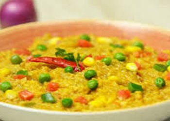 മോഷണത്തിനിടെ വിശന്നാല് എന്തുചെയ്യും ! കിച്ച്ഡിയുണ്ടാക്കിയത് മാത്രം ഓര്മ , കള്ളന് പിടിയില്