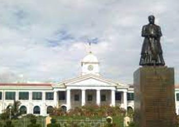 സർക്കാർ ജീവനക്കാർക്ക് ബുധനാഴ്ചകളിൽ ഖാദി നിർബന്ധം