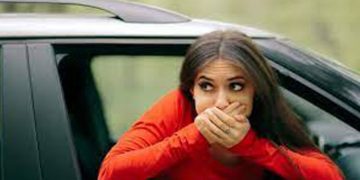 യാത്രയ്ക്കിടെ ഛര്‍ദ്ദി അലട്ടാറുണ്ടോ? ഇവ ശ്രദ്ധിച്ചാൽ മതി