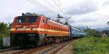 ട്രെയിനില്‍ ഇനി രാത്രി ഉച്ചത്തില്‍ പാട്ടും സംസാരവും വേണ്ട ; പിടി വീണാല്‍ പിഴ