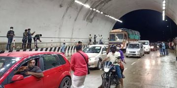 കുതിരാന്‍ രണ്ടാം തുരങ്കം തുറന്നു ; വാഹനങ്ങള്‍ കടത്തിവിട്ടു തുടങ്ങി