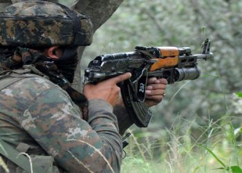 പുല്‍വാമയില്‍ ഏറ്റുമുട്ടല്‍ : 3 ഭീകരനെ വധിച്ചു ; 5 ദിവസത്തിനിടെ കൊല്ലപ്പെട്ടത്ത് 7 പേര്‍