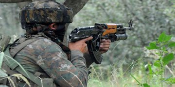 പുല്‍വാമയില്‍ ഏറ്റുമുട്ടല്‍ : 3 ഭീകരനെ വധിച്ചു ; 5 ദിവസത്തിനിടെ കൊല്ലപ്പെട്ടത്ത് 7 പേര്‍