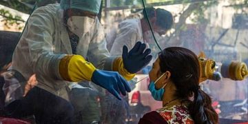 കേരളത്തിലെ രണ്ട് ജില്ലകളിലടക്കം കൊവിഡ് രോഗവ്യാപനം തീവ്രം ;  മുന്നറിയിപ്പുമായി കേന്ദ്രം