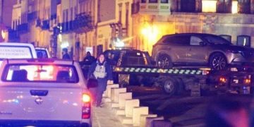 മെക്സിക്കോയിൽ കാറിൽ നിന്ന് പത്ത് മൃതദേഹങ്ങൾ കണ്ടെടുത്തു  :  രണ്ട് പേർ അറസ്റ്റിൽ