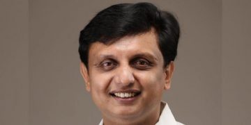 ‘ സില്‍വര്‍ ലൈനെ എതിര്‍ക്കുന്നവര്‍ ഒറ്റപ്പെടും  ;  പിണറായി–കോടിയേരി മാതൃക മികച്ചത് ’