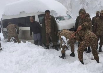 പാകിസ്ഥാനിലെ മഞ്ഞുവീഴ്ച  ;  മരണം 23 ആയി , രക്ഷ പ്രവര്‍ത്തനത്തിനായി സൈന്യവും