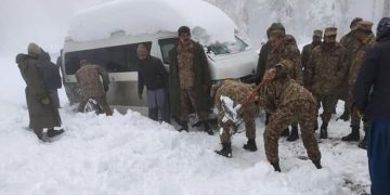 പാകിസ്ഥാനിലെ മഞ്ഞുവീഴ്ച  ;  മരണം 23 ആയി , രക്ഷ പ്രവര്‍ത്തനത്തിനായി സൈന്യവും
