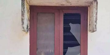 പയ്യോളിയിൽ വെട്ടിപ്പരിക്കേൽപ്പിക്കപ്പെട്ട യുവതിയുടെ വീടിന് നേരെ ആക്രമണം