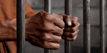 ഏഴു വയസ്സുകാരിക്ക് ക്രൂരമർദനം ; ദമ്പതികൾക്ക് രണ്ടു വർഷം തടവ്