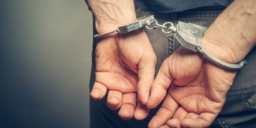 ബാങ്ക് ഉപഭോക്താക്കളുടെ സ്വകാര്യ വിവരങ്ങള്‍ തട്ടിപ്പുകാര്‍ക്ക് വിറ്റ ജീവനക്കാരന് ശിക്ഷ വിധിച്ചു