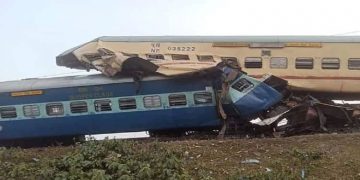 പാറ്റ്ന – ഗുവാഹത്തി – ബിക്കാനീർ എക്സ്പ്രസ് ട്രെയിൻ പാളം തെറ്റി ,  മൂന്ന് പേർ മരിച്ചു ;  20 പേർക്ക് പരിക്ക്