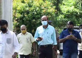 പരിശോധന അറിഞ്ഞ് ആദ്യം ദിലീപെത്തി ,  പിന്നാലെ അഭിഭാഷകനും ;  തെളിവുകൾ ശേഖരിച്ച് ഉദ്യോഗസ്ഥർ ,  നാളെ നിർണായകം