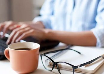 ഓഫീസുകളിൽ ഗർഭിണികൾക്ക് വർക്ക് ഫ്രം ഹോം , ശബരിമലയിൽ നിയന്ത്രണം , മാളുകളിലും പ്രവേശന നിയന്ത്രണം