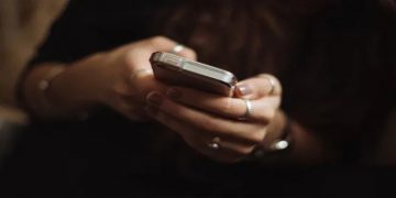 മുസ്ലിം സ്ത്രീകളെ വില്പനയ്ക്ക് വച്ച് വിദ്വേഷ പ്രചാരണം ; ആപ്പ് ബ്ലോക്ക് ചെയ്‌തെന്ന് ഐടി മന്ത്രി