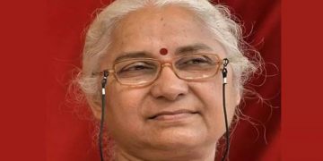 സിൽവർ ലൈൻ പിൻവലിക്കണം ;  പിണറായിയോട് കൈകൂപ്പി അപേക്ഷിച്ച് മേധ പട്കർ