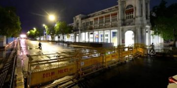 ഡല്‍ഹിയില്‍ വാരാന്ത്യ കര്‍ഫ്യൂ പിന്‍വലിച്ചു ;  തീയേറ്ററും ഹോട്ടലും തുറക്കും ,   രാത്രികാല കര്‍ഫ്യൂ തുടരും