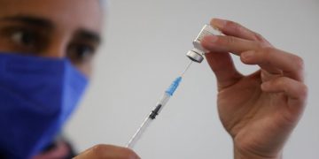 കോവോവാക്സ് 1 കോടി ഡോസ് സജ്ജമെന്ന് റിപ്പോര്‍ട്ട് ; വാക്‌സിനേഷന് വേഗം കൂടും