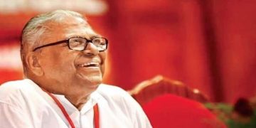 വി.എസ്.അച്യുതാനന്ദന് കോവിഡ് ; സ്വകാര്യ ആശുപത്രിയിലേക്കു മാറ്റി