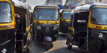 അമ്മ പഠിക്കാൻ പറഞ്ഞതിന് 14കാരി വീടുവിട്ടിറങ്ങി ;  എത്തിയത് മഹാരാഷ്ട്രയിൽ , രക്ഷകനായി ഓട്ടോ ഡ്രൈവർ