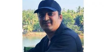 അവധിക്ക് നാട്ടിലെത്തിയ പ്രവാസി എയർപോർട്ടിൽ നിന്ന് വീട്ടിലേക്ക് പോകുന്നതിടെ ട്രെയിനിൽ നിന്ന് വീണ് മരിച്ചു