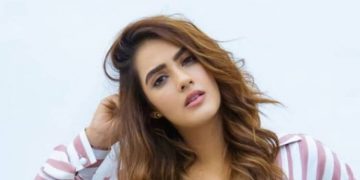 മദ്യപിച്ച് വാഹനമോടിച്ച് അപകടമുണ്ടാക്കി ; പോലീസിനെ ചീത്തവിളിച്ചു ,  നടി അറസ്റ്റില്‍