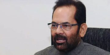 രാജ്യത്ത് ഹിജാബ് ധരിക്കുന്നതിന് നിരോധനമില്ല :  കേന്ദ്ര മന്ത്രി മുഖ്താർ അബ്ബാസ് നഖ്വി