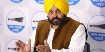 ആംആദ്മിയുടെ മദ്യനയത്തിനെതിരെ കേന്ദ്രമന്ത്രിയുടെ വിമര്‍ശനം ; തിരിച്ചടിച്ച് എഎപി