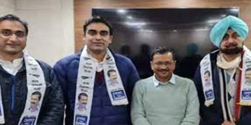 സീറ്റില്ല ; പഞ്ചാബ് കോൺഗ്രസ് നേതാവ് എഎപിയില്‍ , ചന്നിക്കെതിരേ വിമര്‍ശനം