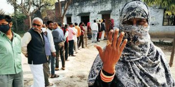 യുപി അഞ്ചാംഘട്ട വോട്ടെടുപ്പ് പുരോഗമിക്കുന്നു ;  ഉച്ചവരെ പോളിംഗ് 25 %